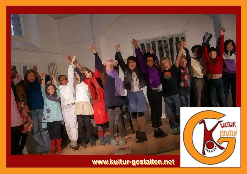 KulturGestalen - Abstraktion von Jugendlichen, die in einer Reihe stehen und die Arme hochhalten